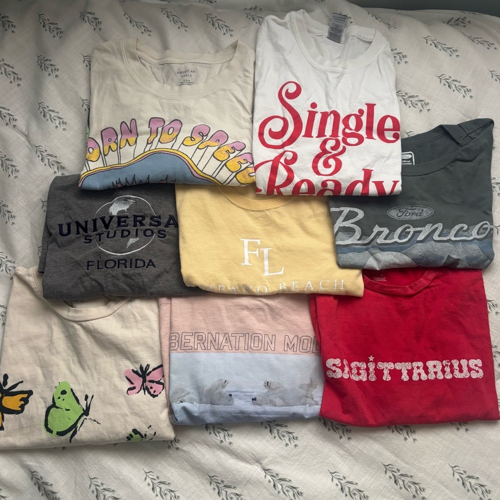 Woman’s  Graphic T-Shirt Collection’s